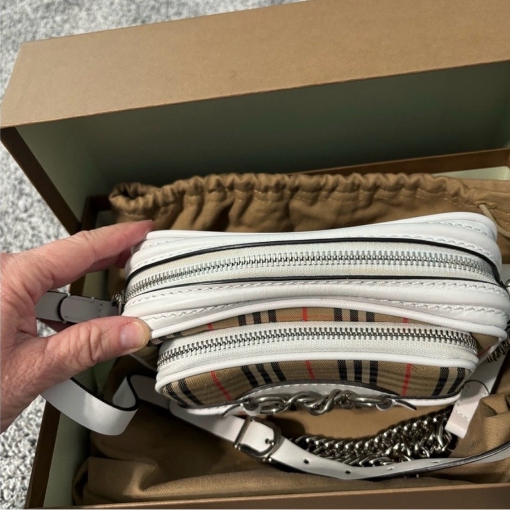 Authentic Like New Burberry Check Canvas Link Camera Bag - Picture 4 of 15
